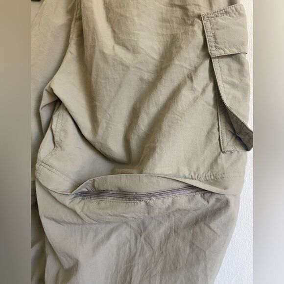 REI Hiking Cargo Convertible Pants Size 14P UPF 50 Active wear Gorpcore - Picture 9 of 11